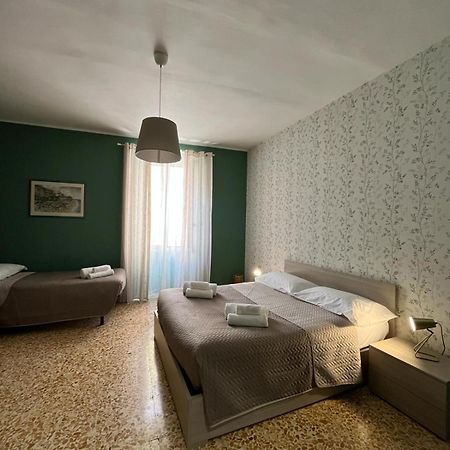 Luna Apartment Civitavecchia Eksteriør bilde