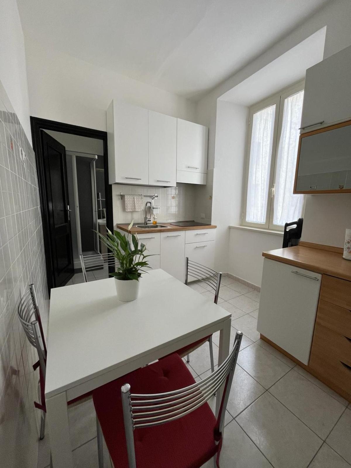 Luna Apartment Civitavecchia Eksteriør bilde